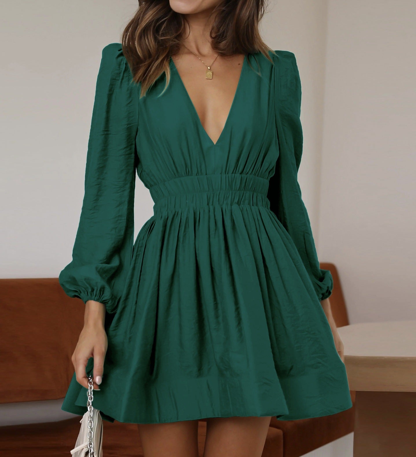 V-neck Waist-cinching Pleated Skirt With Ruffled Hem French Style