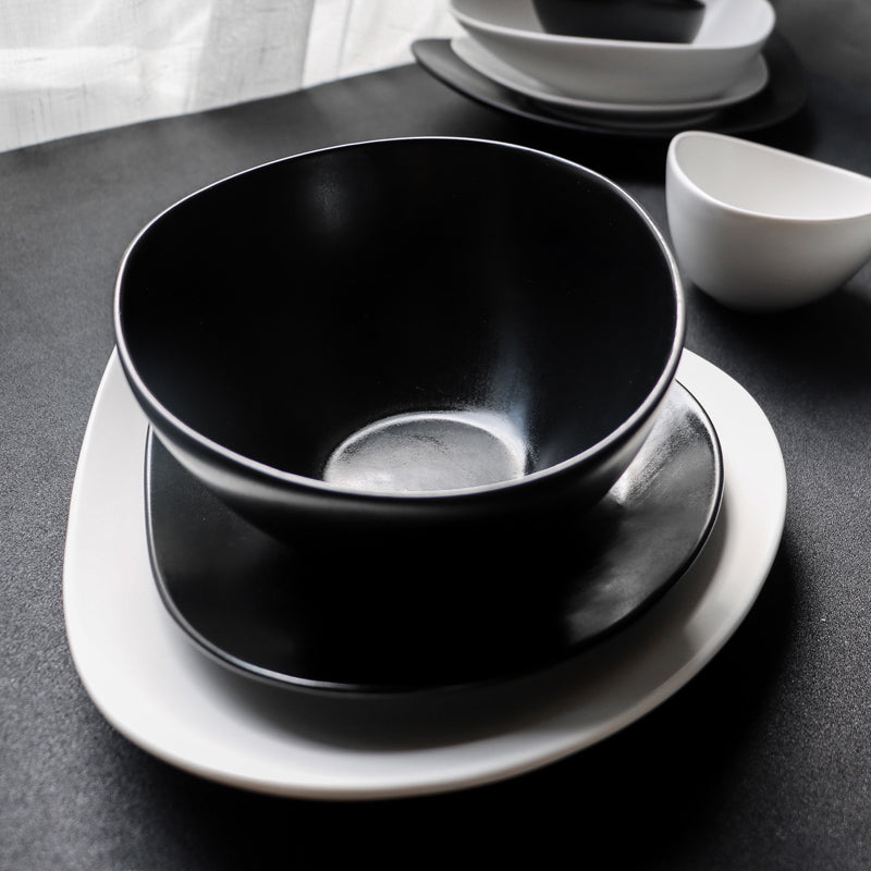 Ceramic Japanese Bowls Are Beautiful And Cute