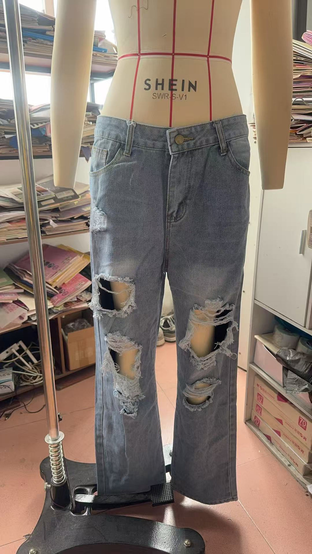 Women's Ripped Jeans European & American Fashion Style